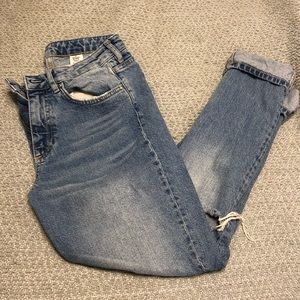 H&M Distressed Boyfriend Jeans.